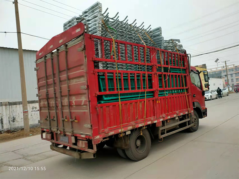 湖北發(fā)車2.4*1.8米產床